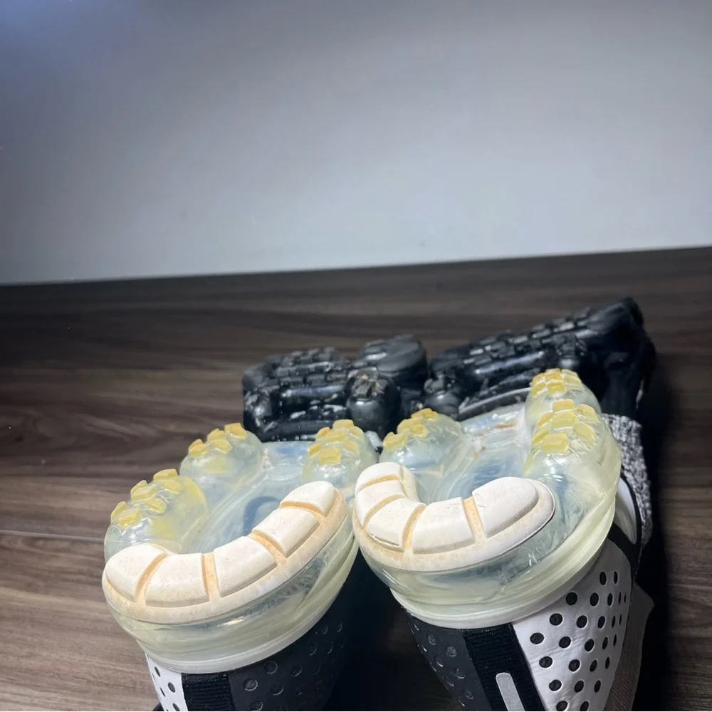 Nike Air VaporMax Flyknit 2 “Orca” Size 10 - Picture 5 of 10